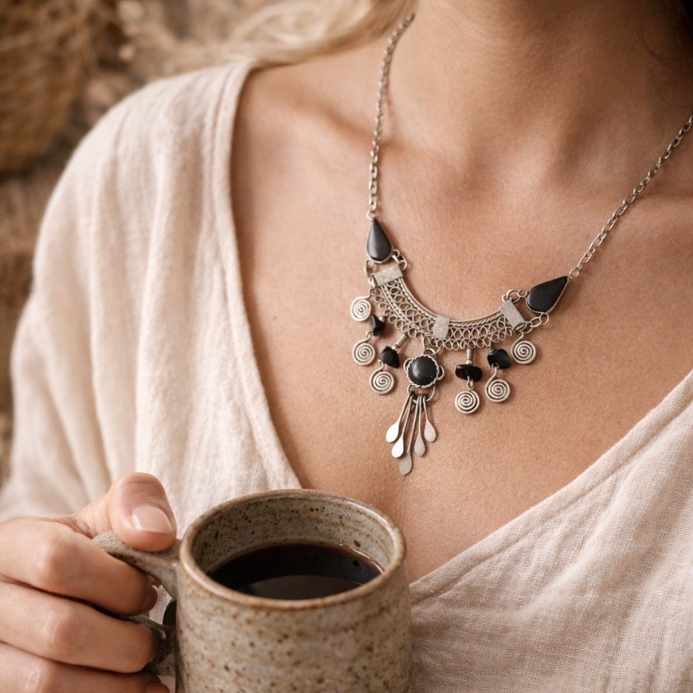 Vintage Peruvian Artisan Stone Necklace Silver Tone Dangle Tribal Black Silver
